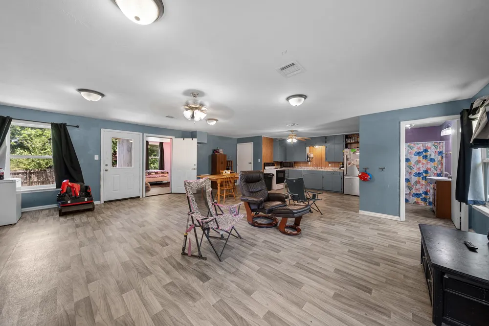 195 Wood Street Emory, TX 75440