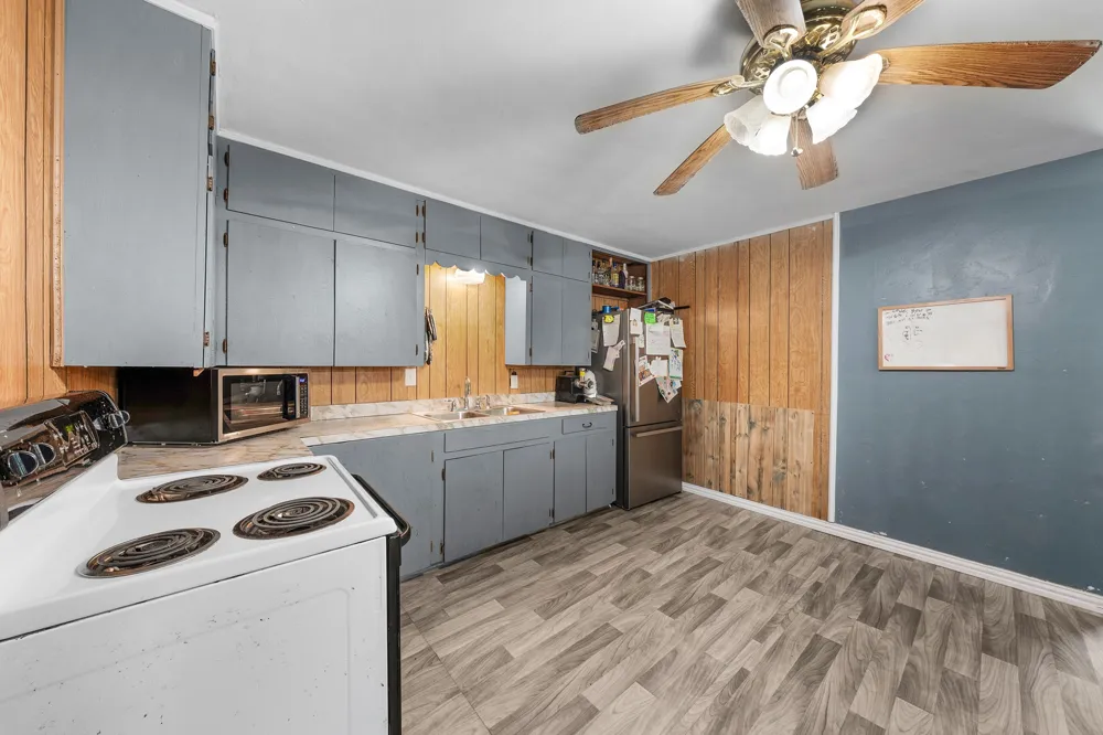 195 Wood Street Emory, TX 75440
