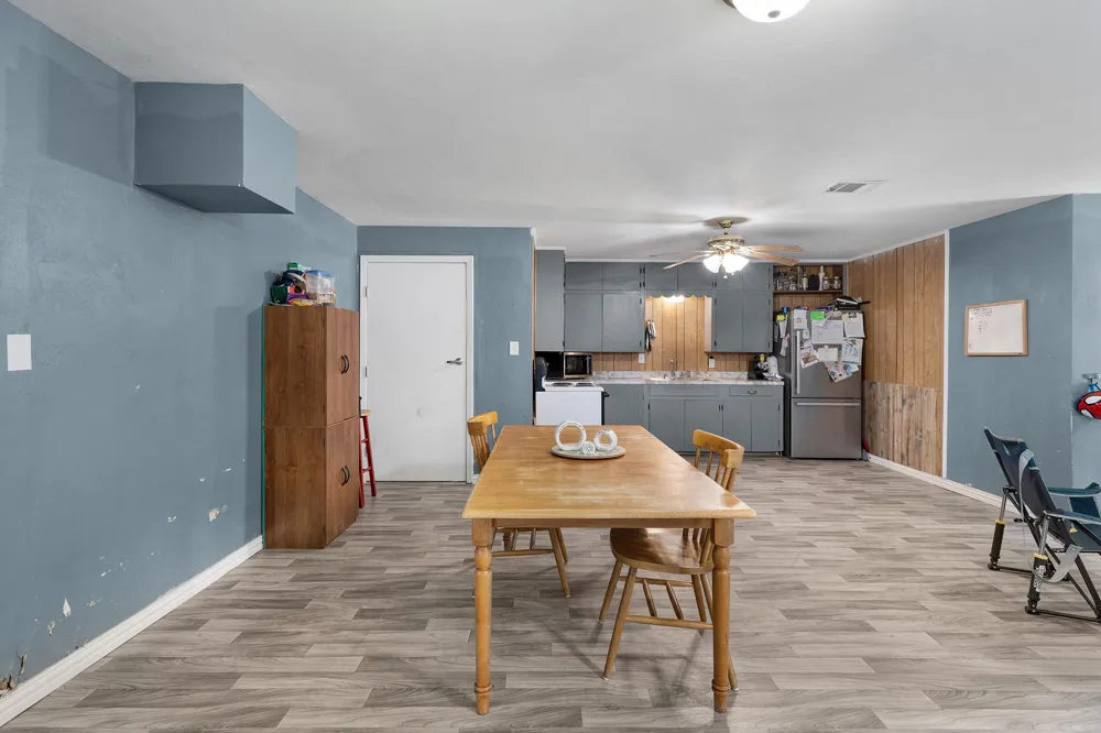 195 Wood Street Emory, TX 75440