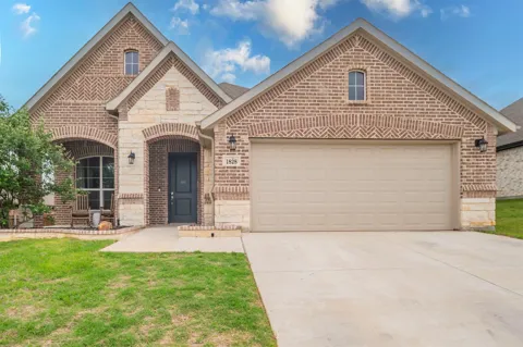 1828 Abelia Lane