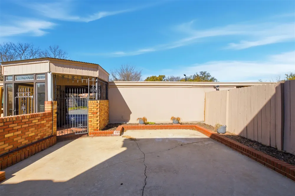 5810 Marina Drive #12 Garland, TX 75043