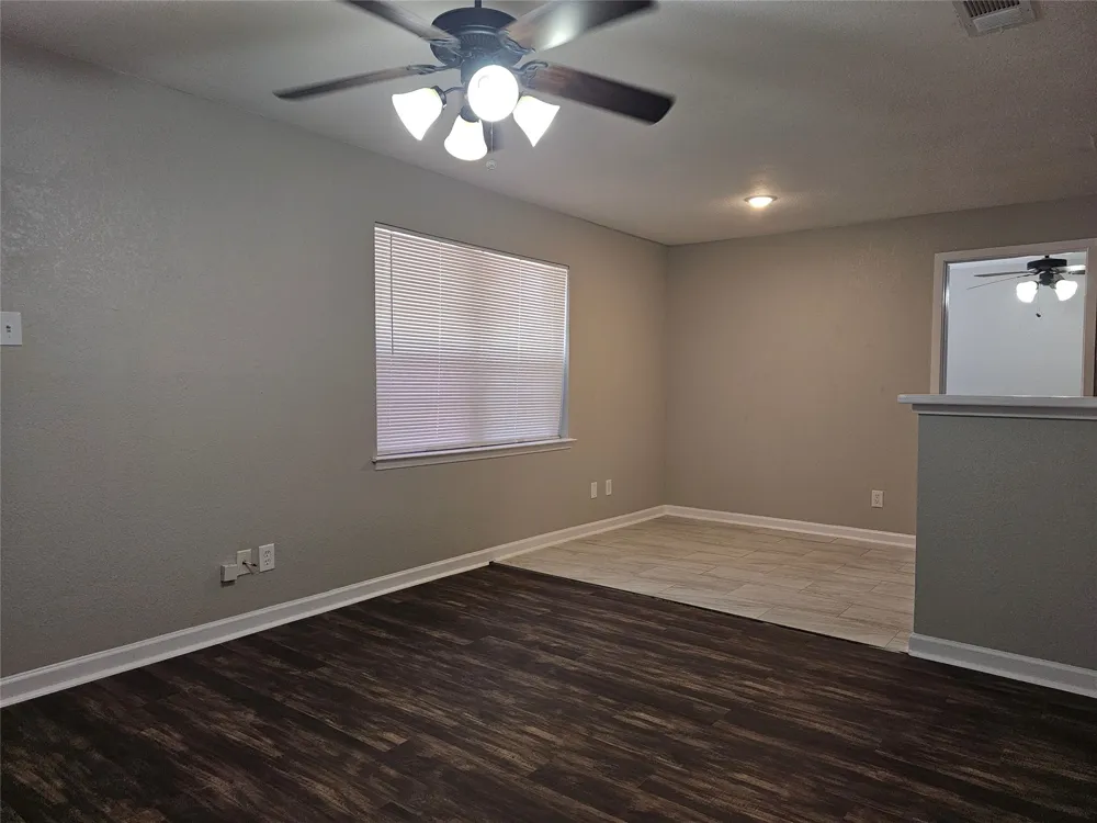 4412 Central Lane Balch Springs, TX 75180