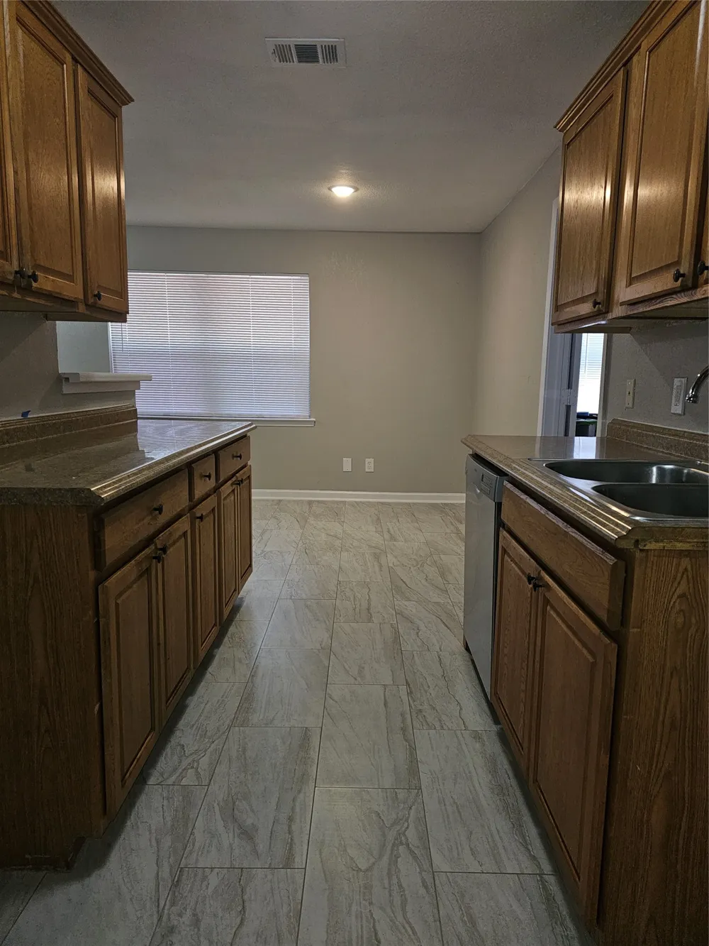 4412 Central Lane Balch Springs, TX 75180