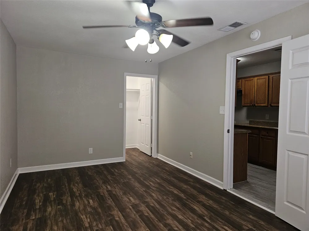 4412 Central Lane Balch Springs, TX 75180