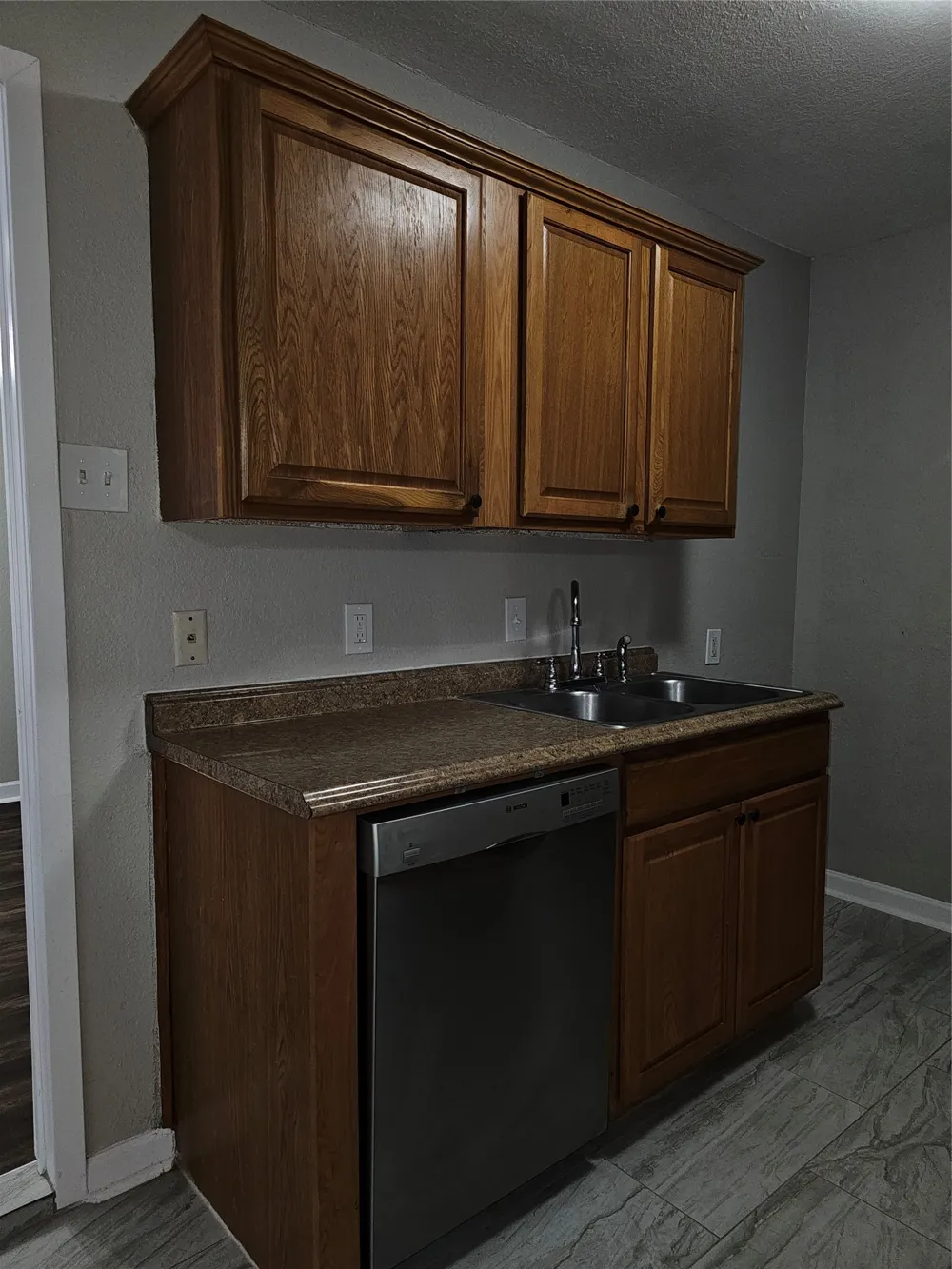 4412 Central Lane Balch Springs, TX 75180