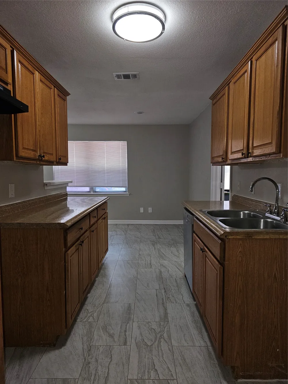 4412 Central Lane Balch Springs, TX 75180