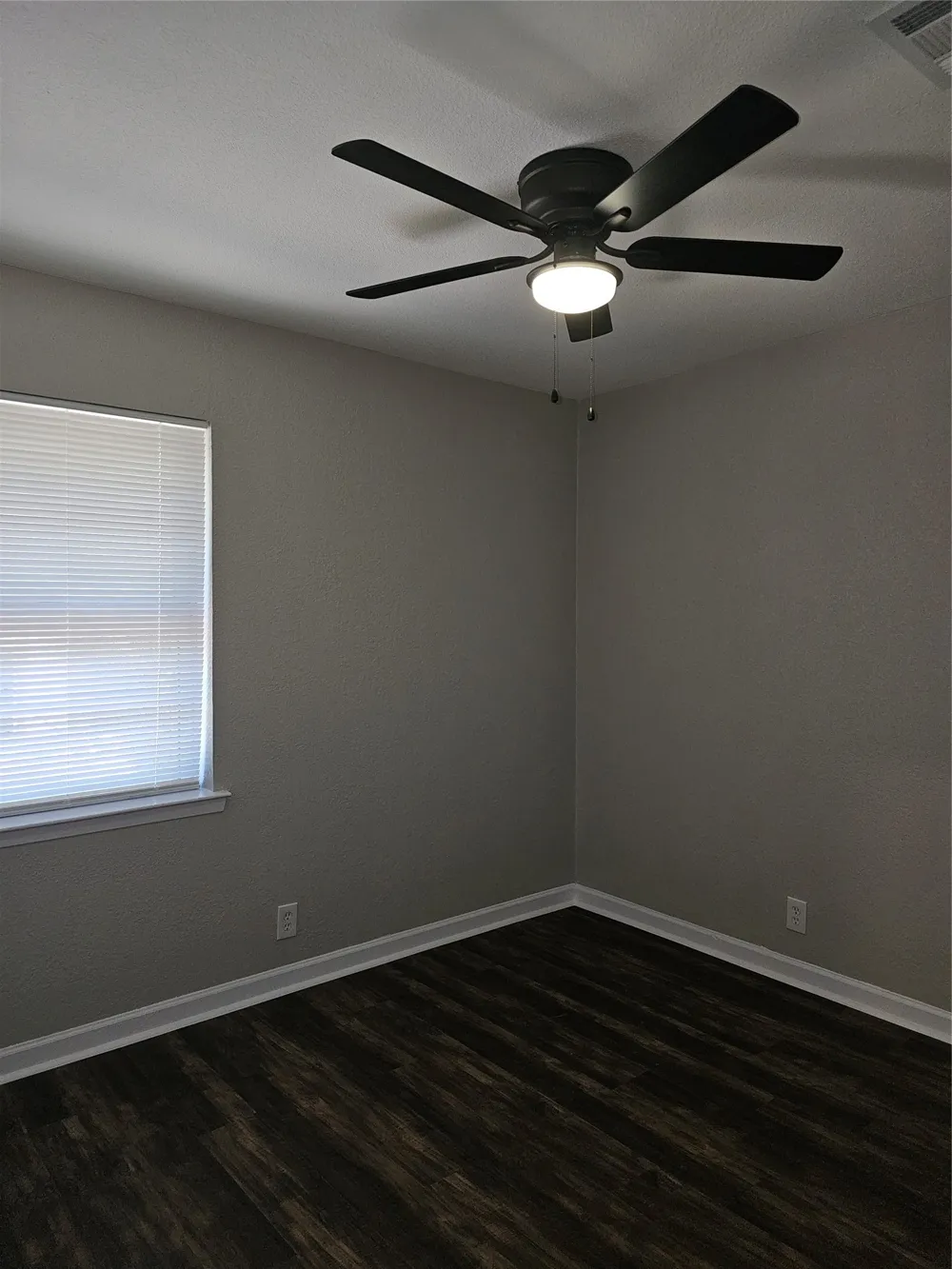 4412 Central Lane Balch Springs, TX 75180