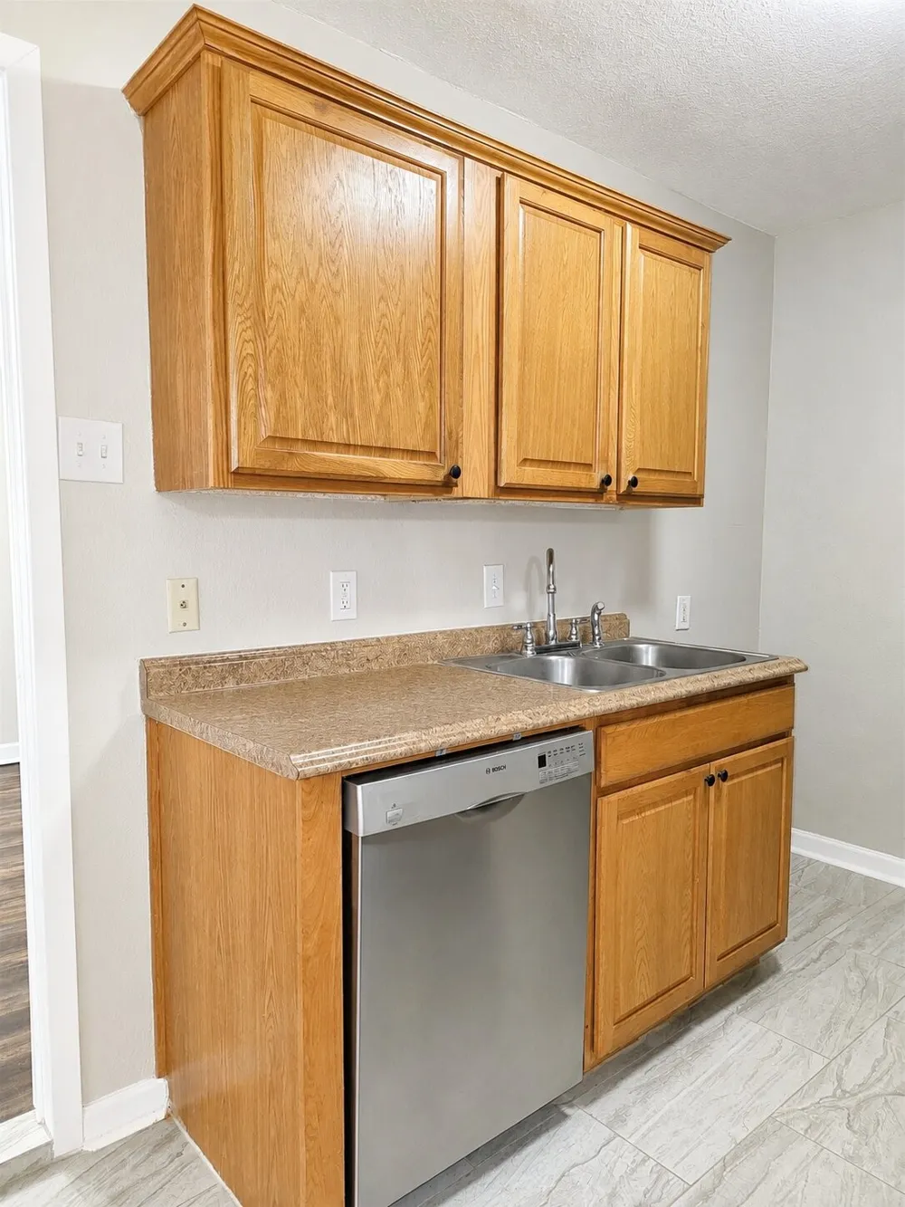 4412 Central Lane Balch Springs, TX 75180