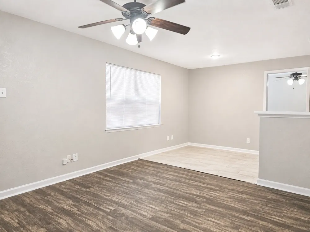4412 Central Lane Balch Springs, TX 75180