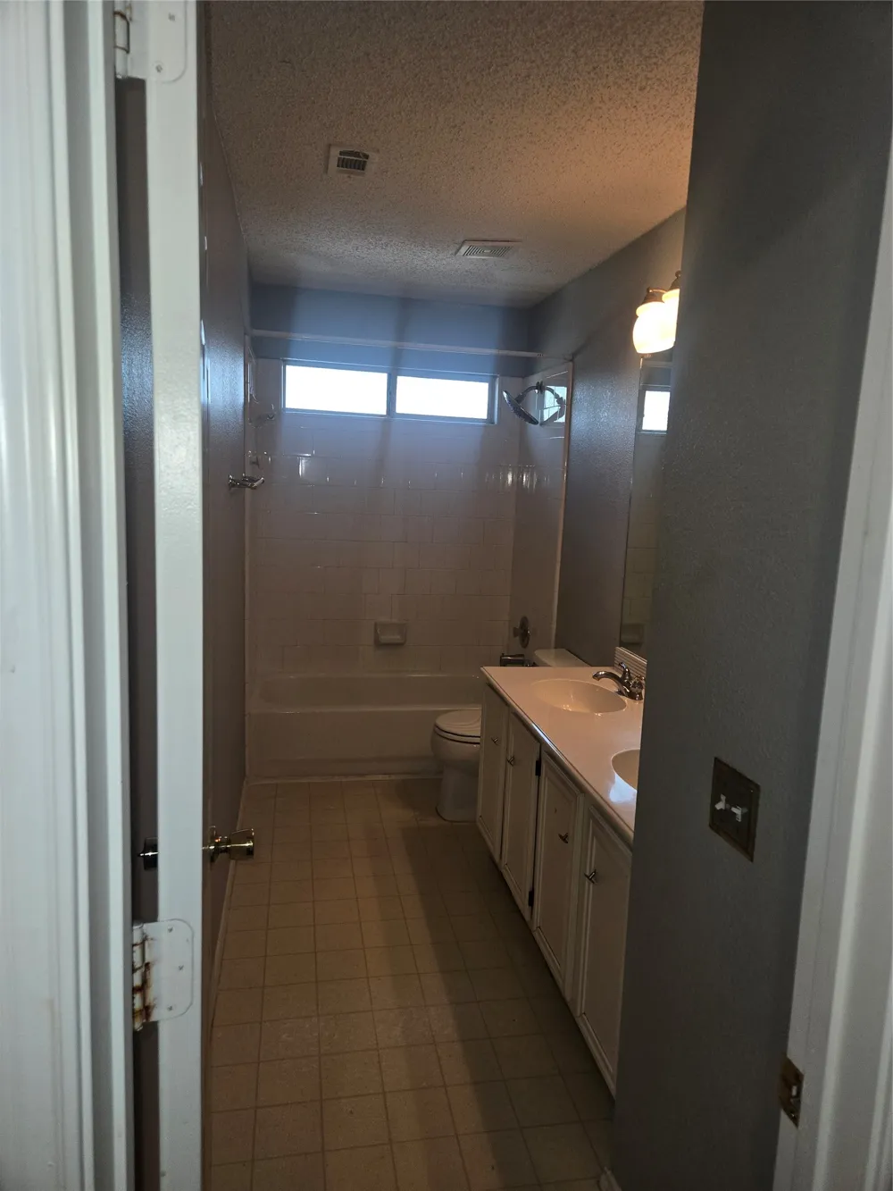 1100 Raleigh Drive Lewisville, TX 75077