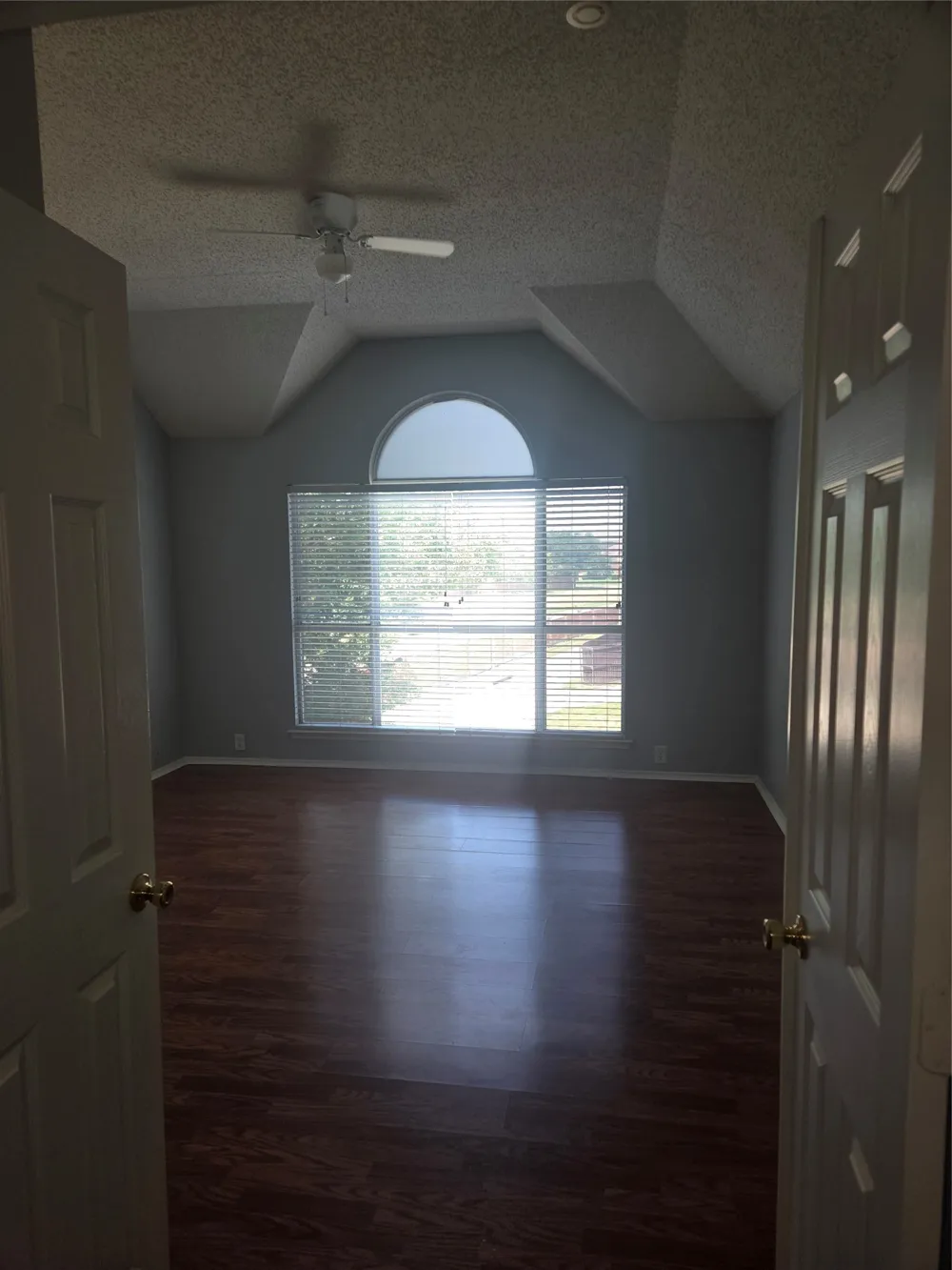 1100 Raleigh Drive Lewisville, TX 75077