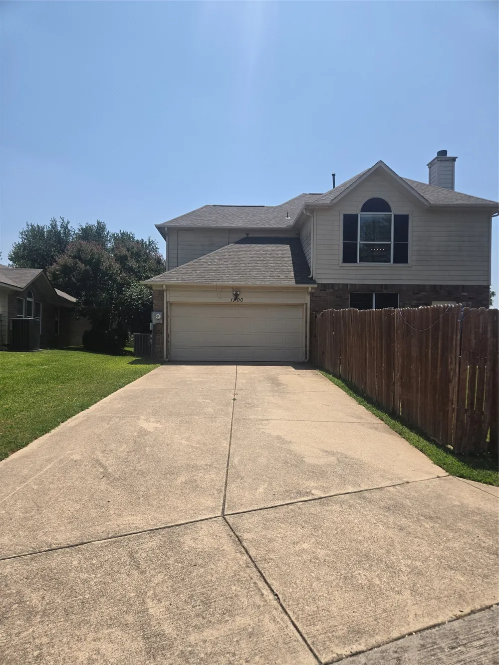 1100 Raleigh Drive Lewisville, TX 75077