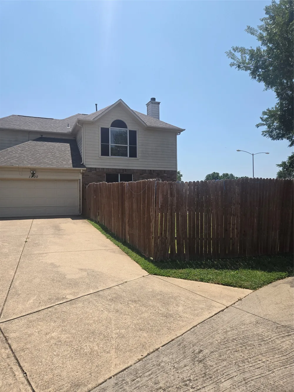 1100 Raleigh Drive Lewisville, TX 75077