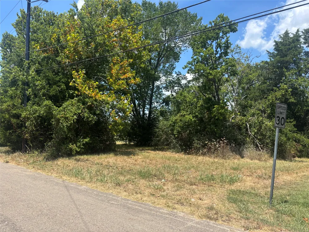 406 Neal Street Commerce, TX 75428