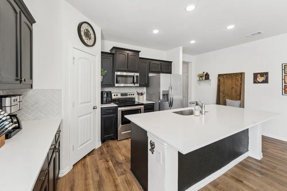 772 Brookside Drive Springtown, TX 76082