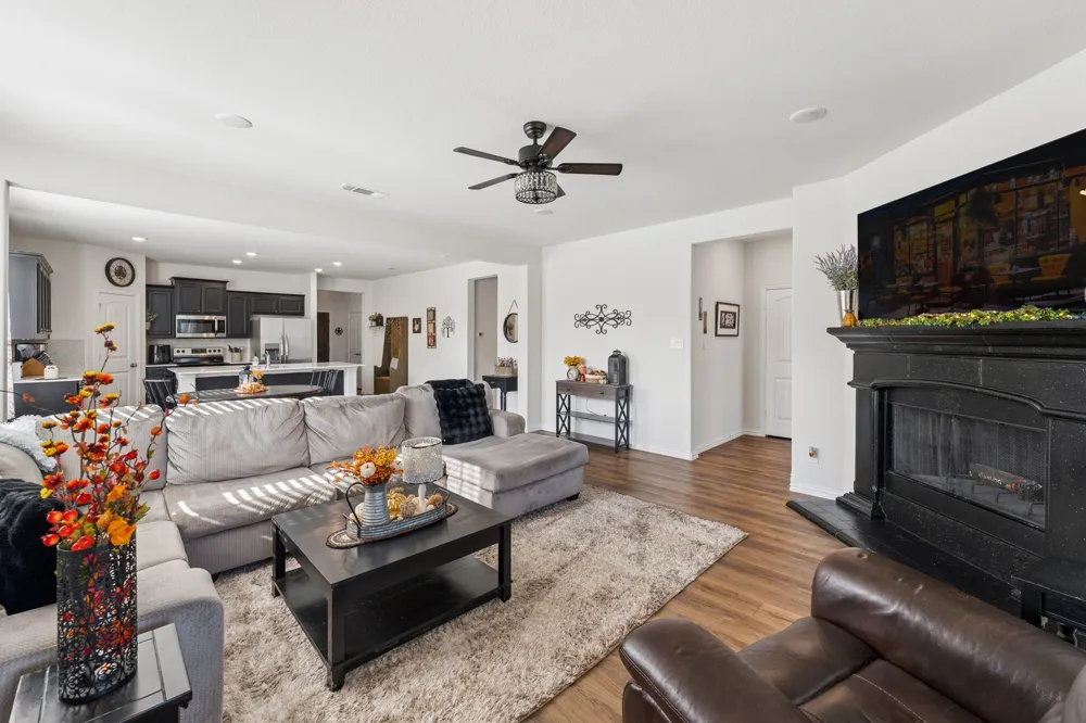 772 Brookside Drive Springtown, TX 76082