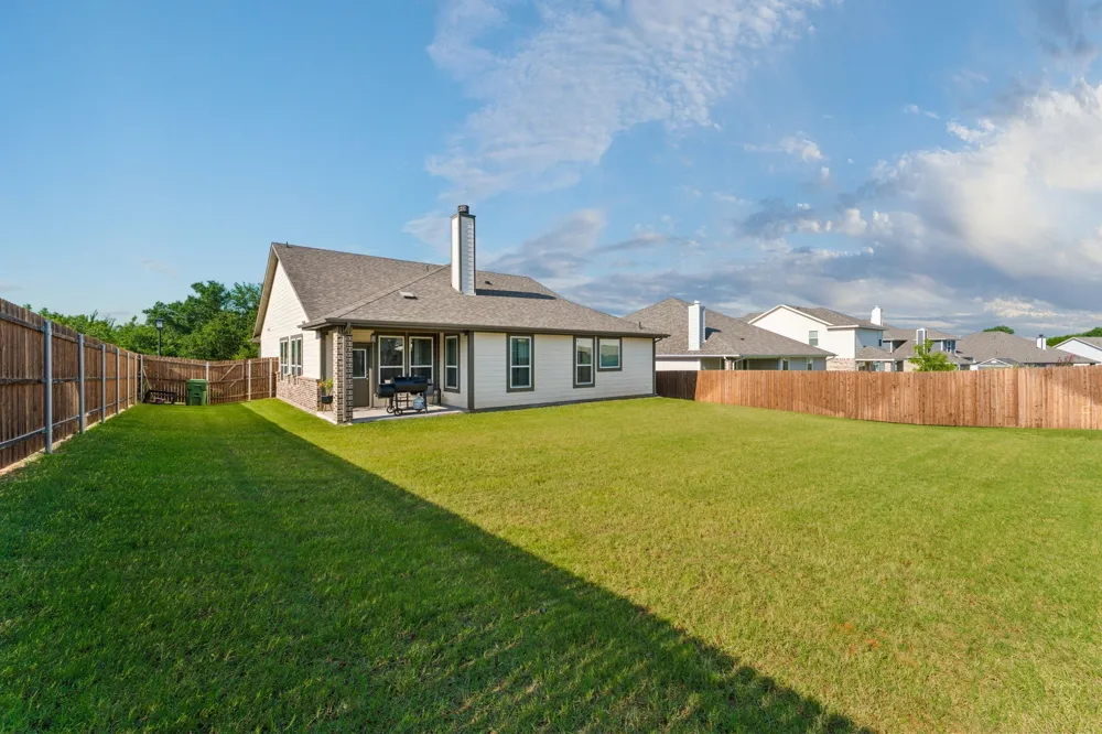 772 Brookside Drive Springtown, TX 76082