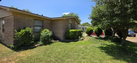 4302 Longleaf Drive
