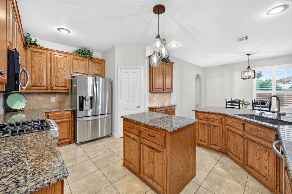 316 Sandy Cove Argyle, TX 76226