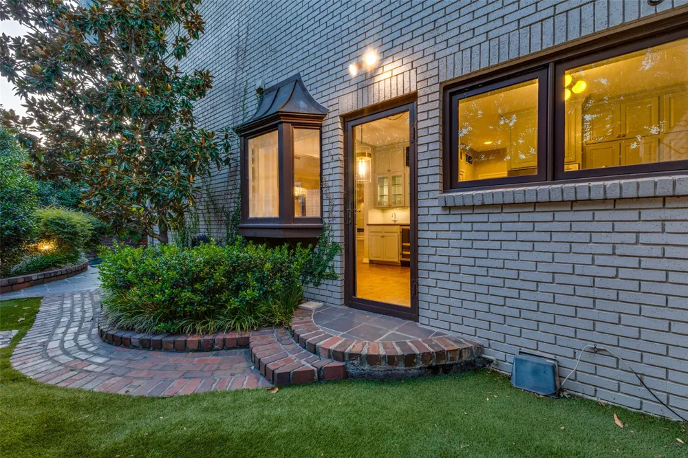 4303 University Boulevard University Park, TX 75205