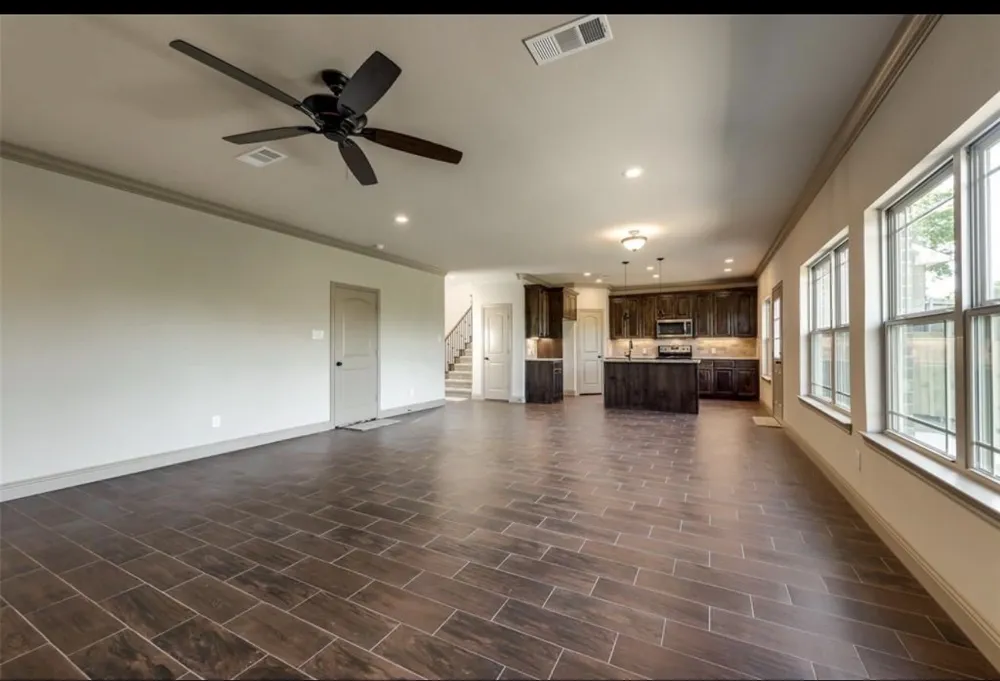 5967 Wisdom Creek Dallas, TX 75249