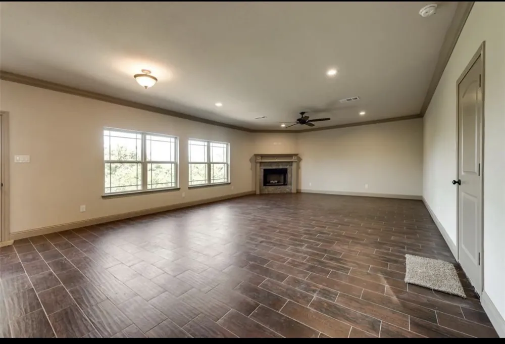 5967 Wisdom Creek Dallas, TX 75249