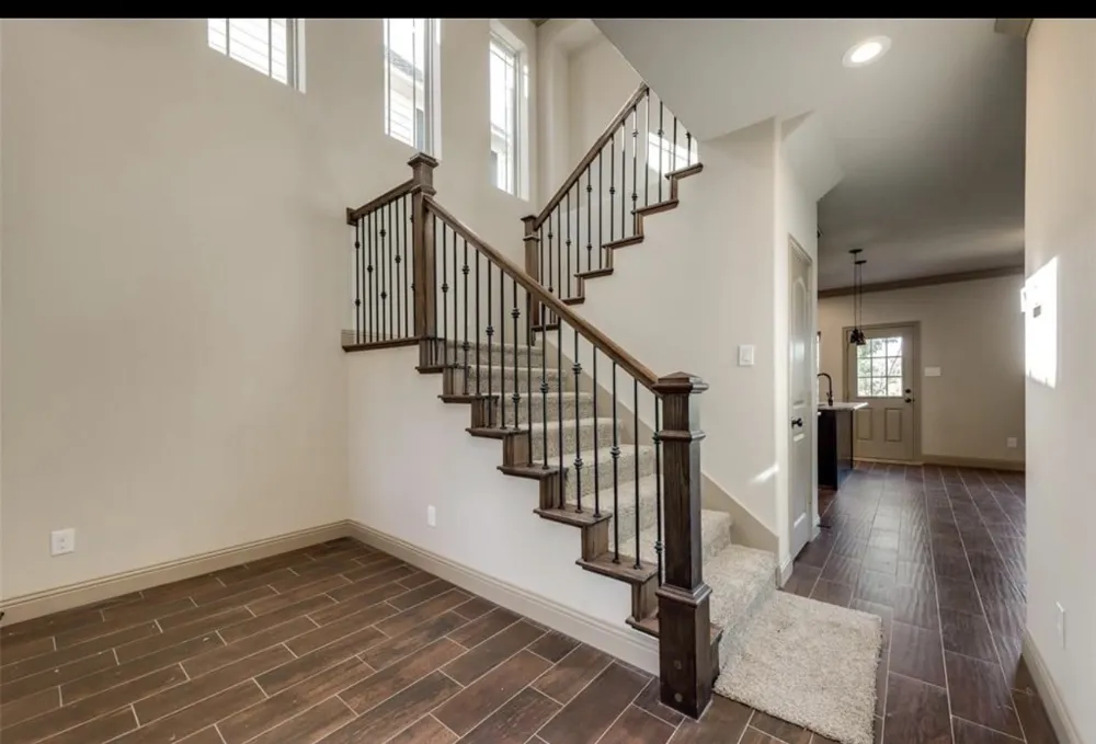 5967 Wisdom Creek Dallas, TX 75249