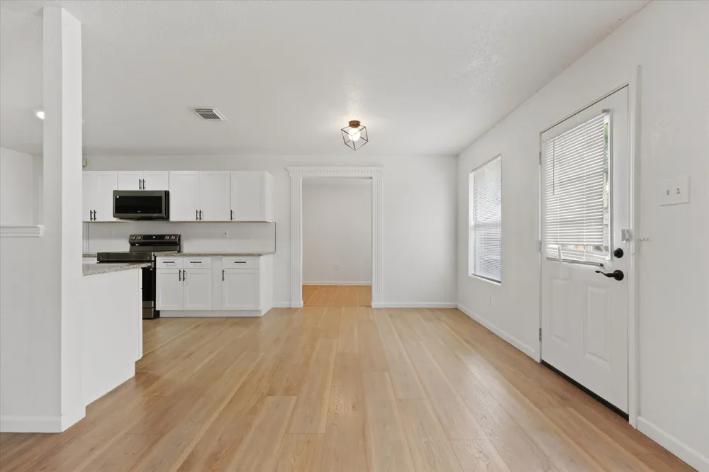 702 Lowe Drive Cedar Hill, TX 75104