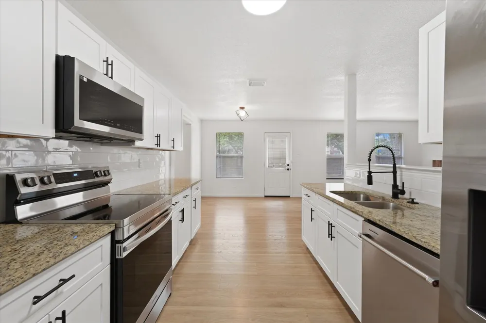 702 Lowe Drive Cedar Hill, TX 75104