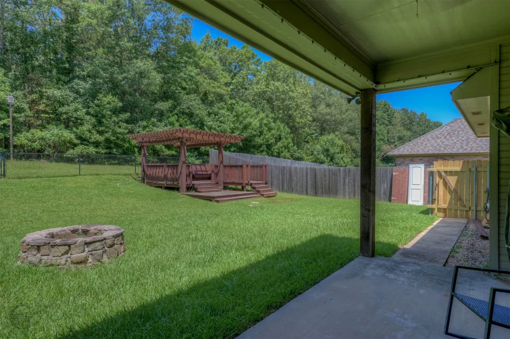 6961 Emerald Bay Loop Blanchard, LA 71107