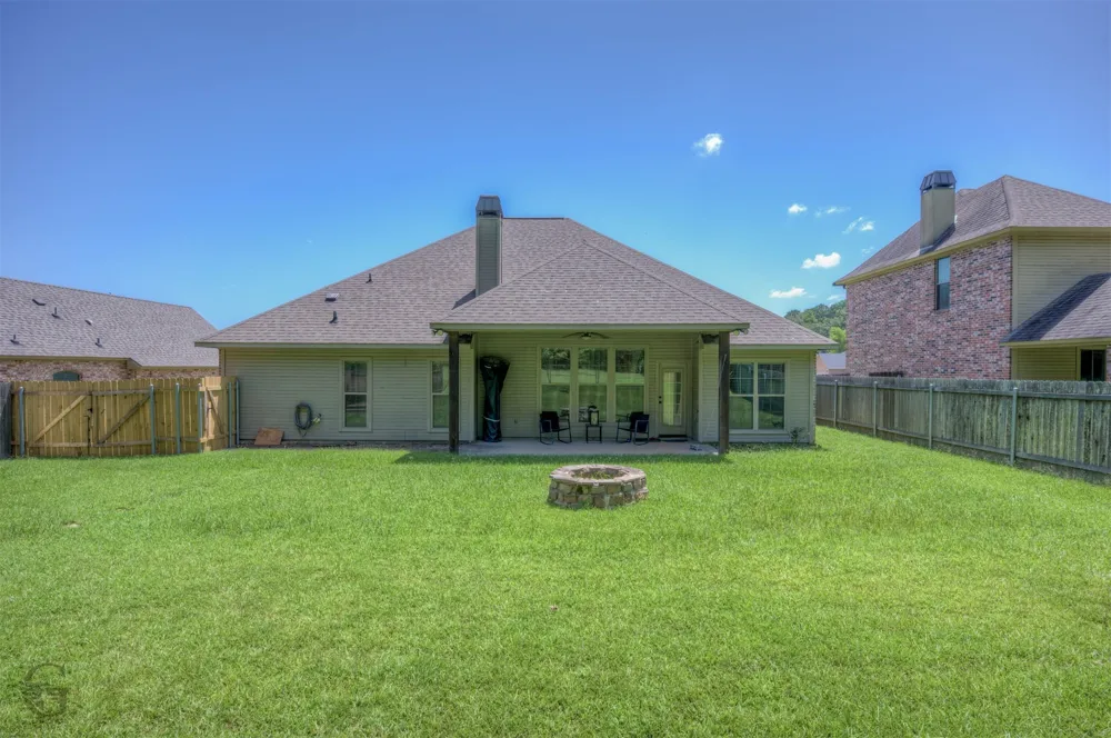 6961 Emerald Bay Loop Blanchard, LA 71107
