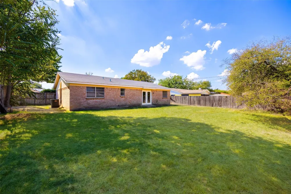 1101 Dublin Drive Fort Worth, TX 76134