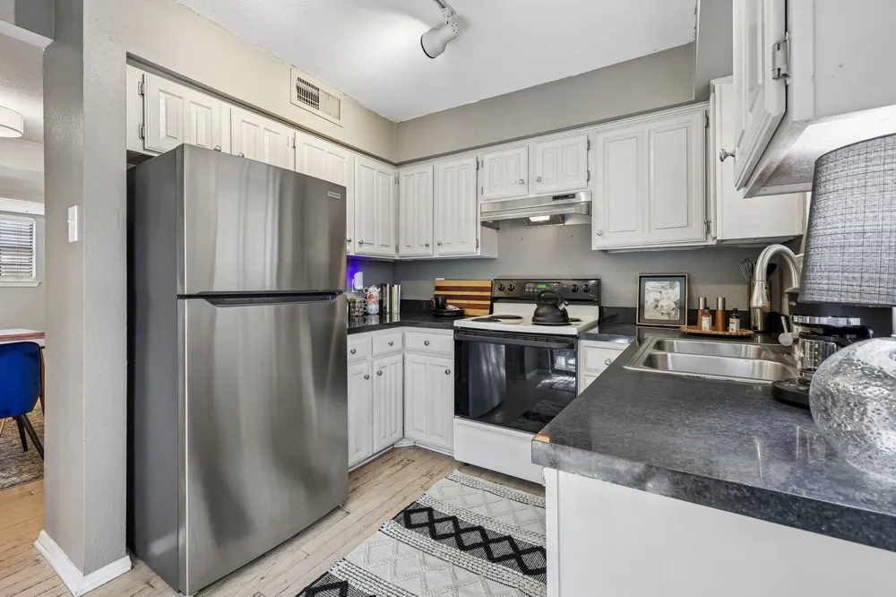 5200 Martel Avenue #24B Dallas, TX 75206
