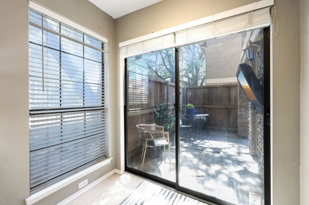 5200 Martel Avenue #24B Dallas, TX 75206