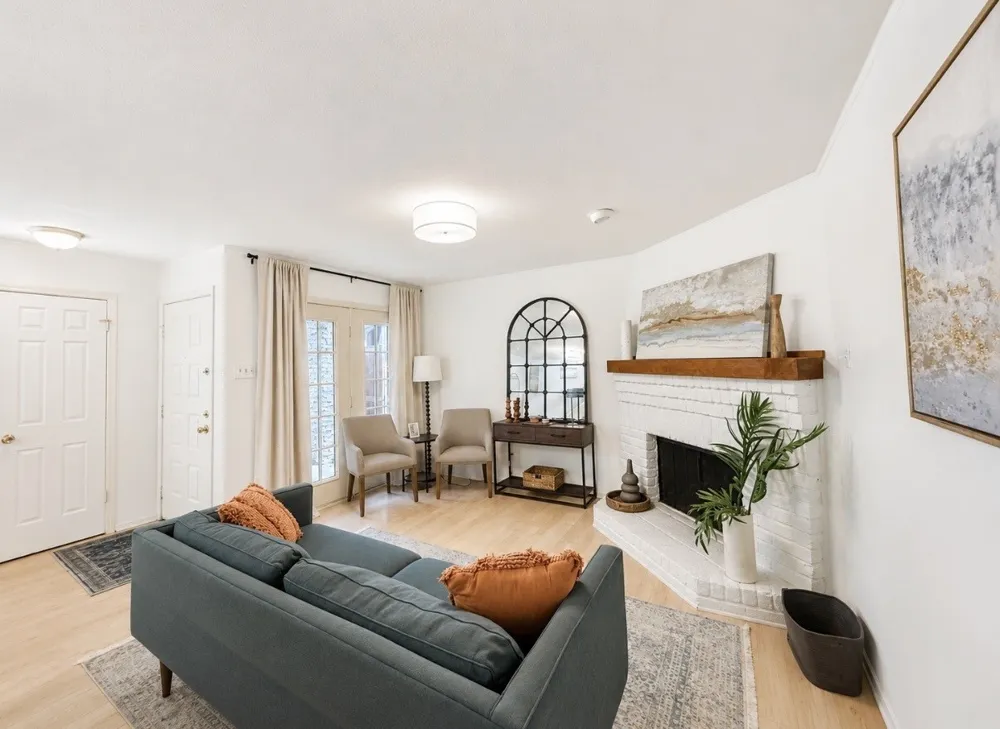 5200 Martel Avenue #24B Dallas, TX 75206