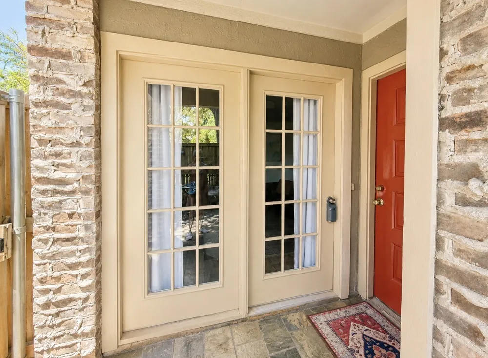 5200 Martel Avenue #24B Dallas, TX 75206