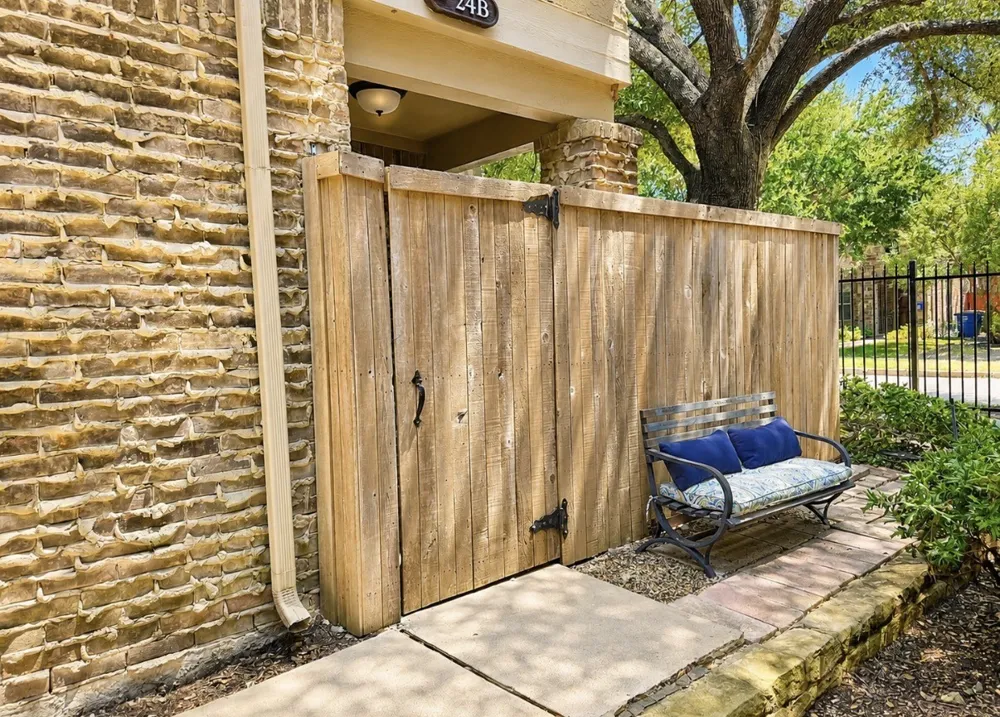 5200 Martel Avenue #24B Dallas, TX 75206