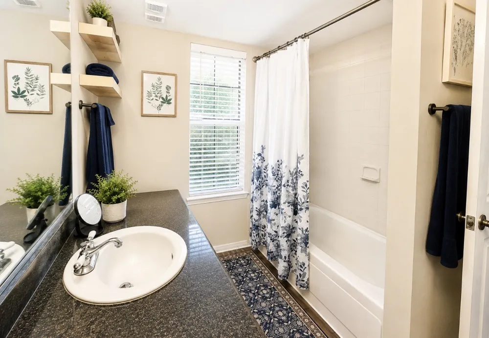 5200 Martel Avenue #24B Dallas, TX 75206