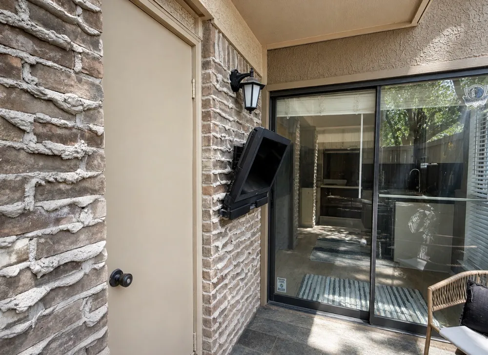 5200 Martel Avenue #24B Dallas, TX 75206