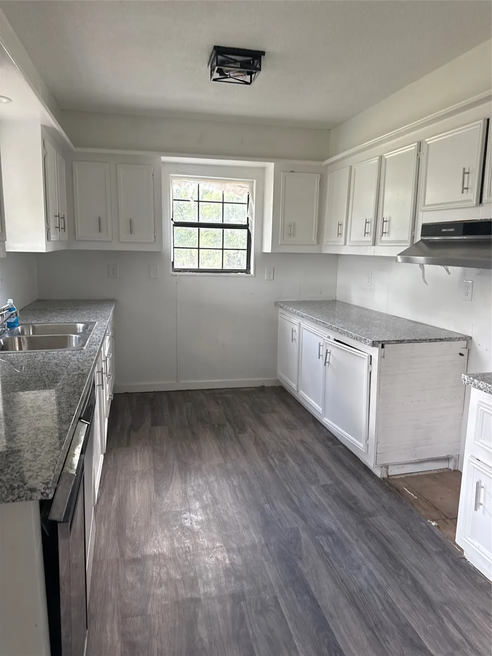 904 E Calhoun Street Rice, TX 75155