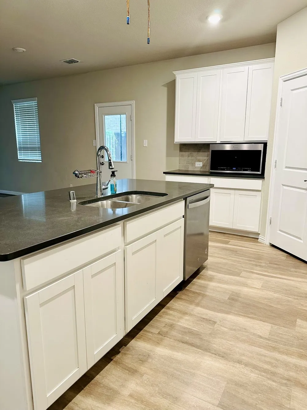 3706 Glenn Mews Rowlett, TX 75089