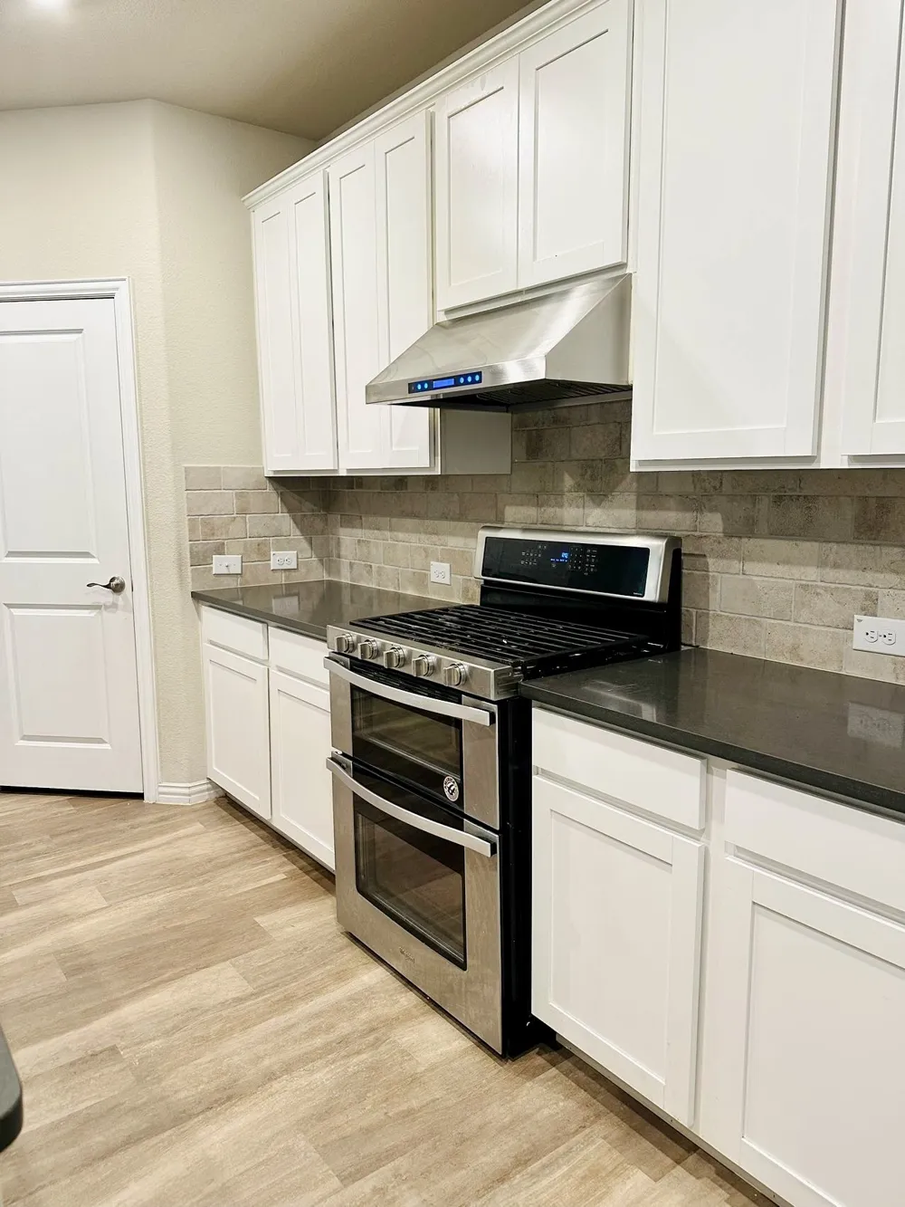 3706 Glenn Mews Rowlett, TX 75089