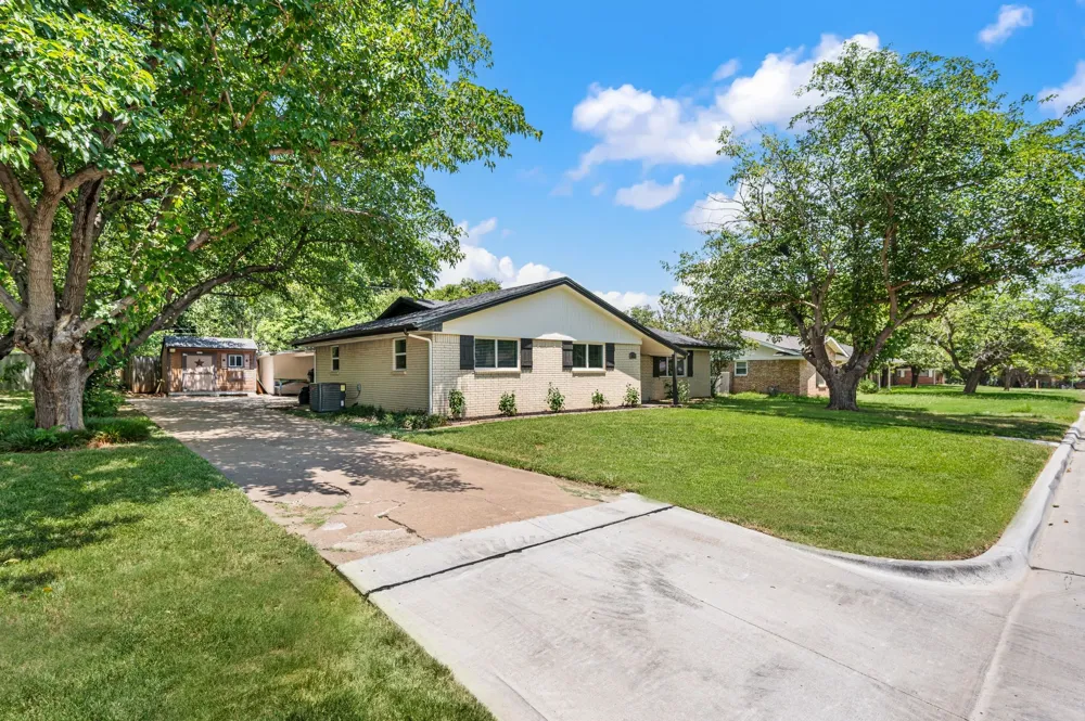 6517 Jameson Street Richland Hills, TX 76118