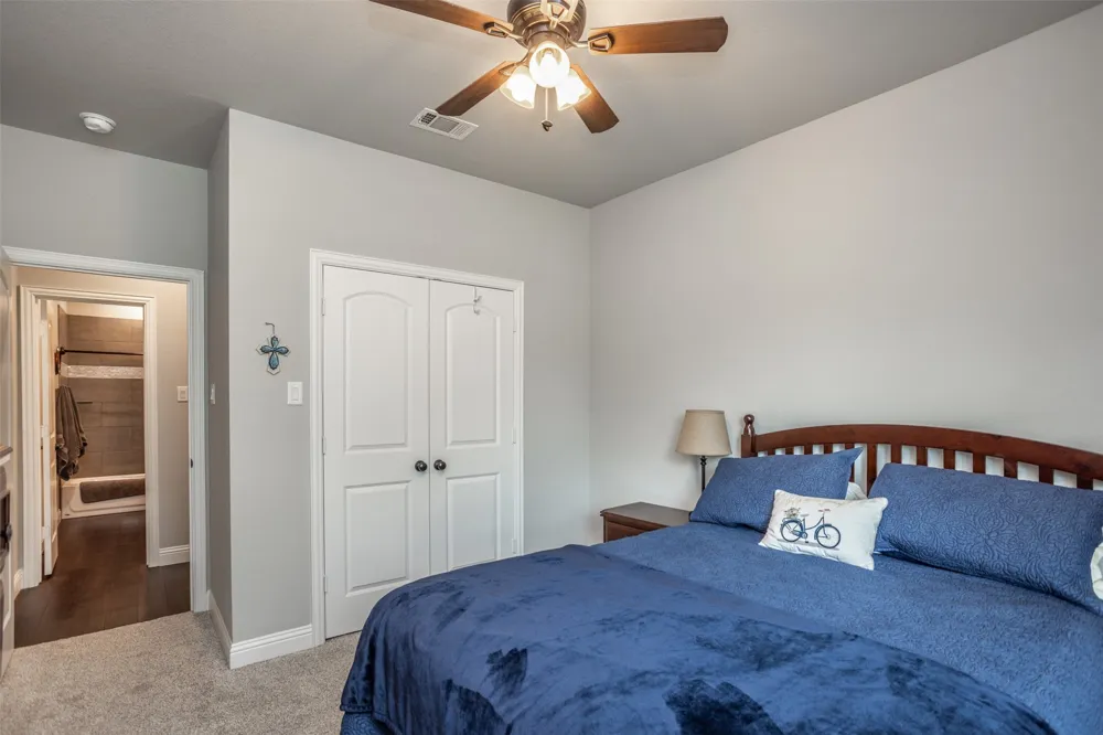 110 E Iriquois Drive Lake Kiowa, TX 76240