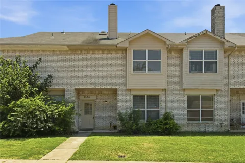 1504 Park Lane Drive