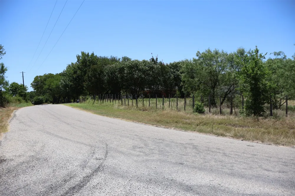 4315 Waples Road Granbury, TX 76049