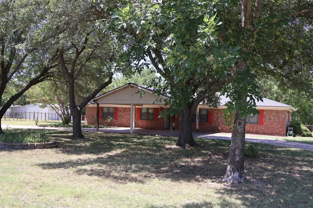 4315 Waples Road Granbury, TX 76049
