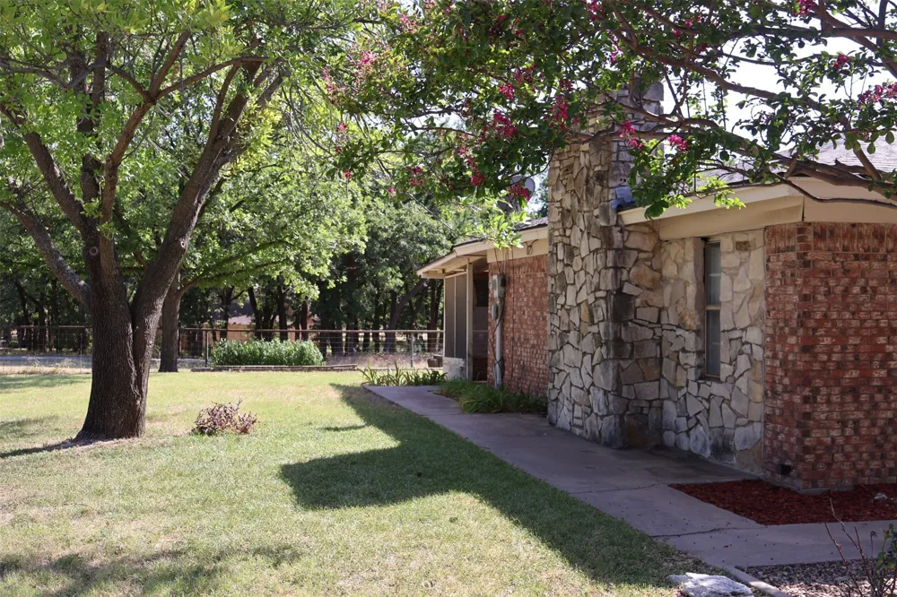 4315 Waples Road Granbury, TX 76049