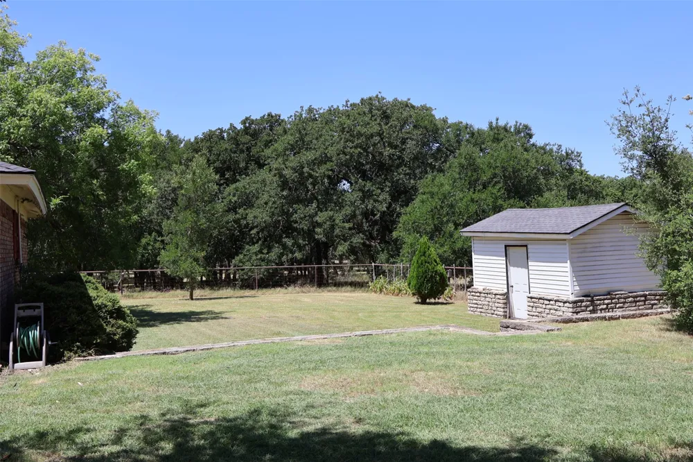 4315 Waples Road Granbury, TX 76049