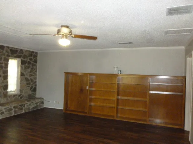 4315 Waples Road Granbury, TX 76049